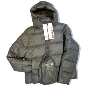 CAMPERA ULTRA LIVIANA CON BOLSITA DE GUARDADO