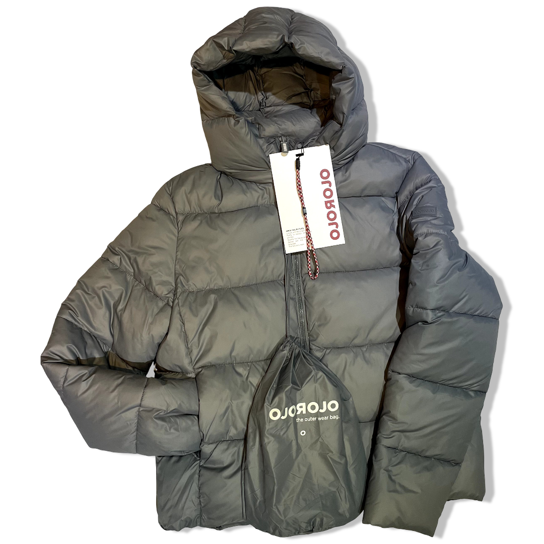 CAMPERA ULTRA LIVIANA CON BOLSITA DE GUARDADO